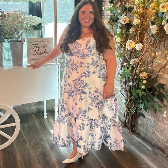 Strapless Floral Ruffle High-Low Gown Alfred Sung  Size 22 - Picture 2 of 5